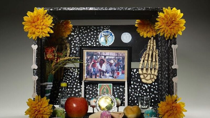 Shoebox Altars for the Day of the Dead / Caja de zapatos como ofrenda para el día de los muertos